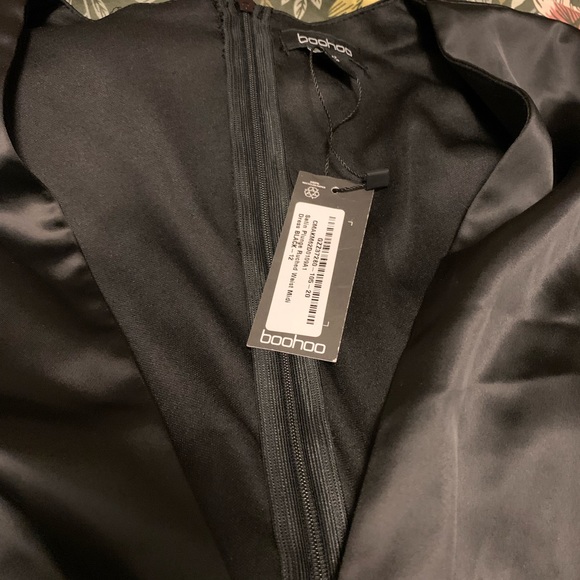 Boohoo Midi dress. Size 8 US - Picture 6 of 6